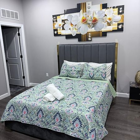 The Palm Suite Lehigh Acres Bagian luar foto