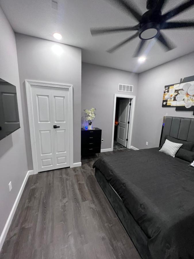 The Palm Suite Lehigh Acres Bagian luar foto