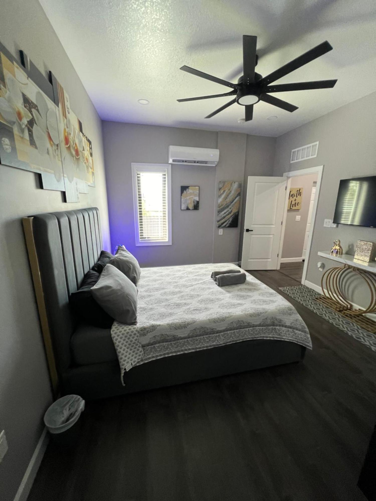 The Palm Suite Lehigh Acres Bagian luar foto