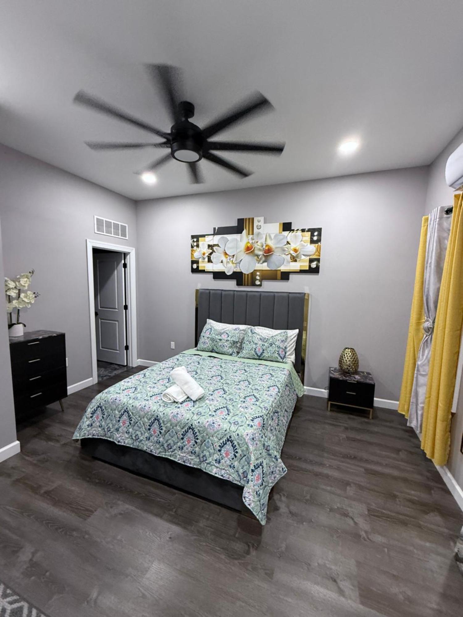 The Palm Suite Lehigh Acres Bagian luar foto